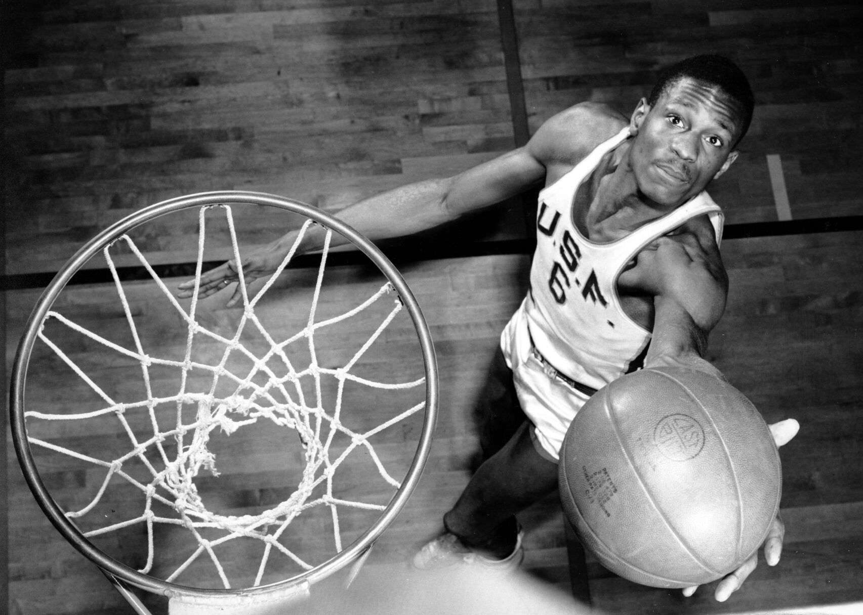 1960: Bill Russell pulls down an NBA Finals record 40 rebounds